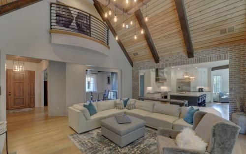 Custom 2-Story Built White-Brick Home | New Home Builder Gainesville